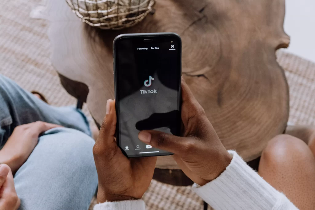 cara membalas komentar tiktok dengan video
